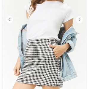 Houndstooth Mini Skirt NWT